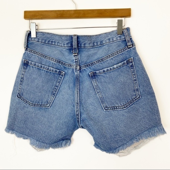 OLD NAVY High Waisted Distressed Boyfriend Jean Shorts Size 0 Frayed Hem - Picture 4 of 7